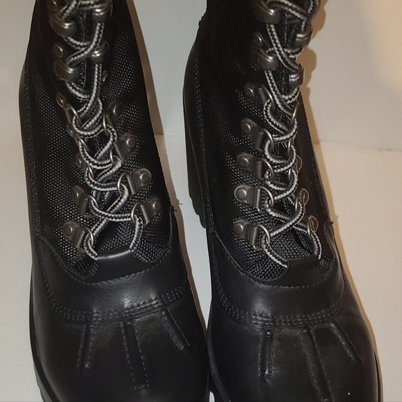 A super cute pair of Top Moda ankle boots. - Picture 5 of 9